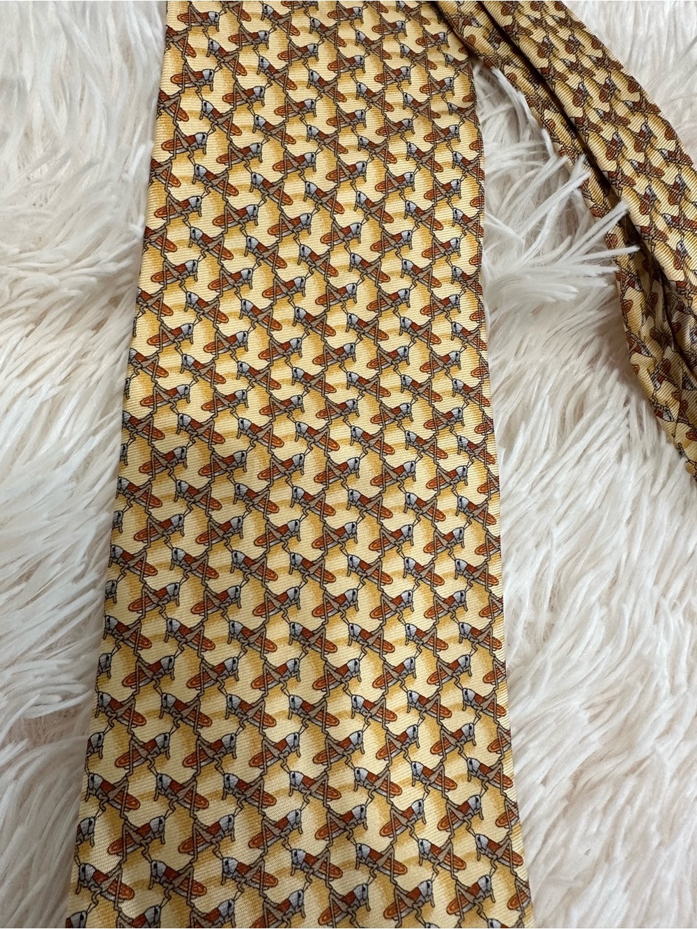 Burberry London Silk Tie Beige Gold Geometric Pattern Classic Luxury - Picture 13 of 14